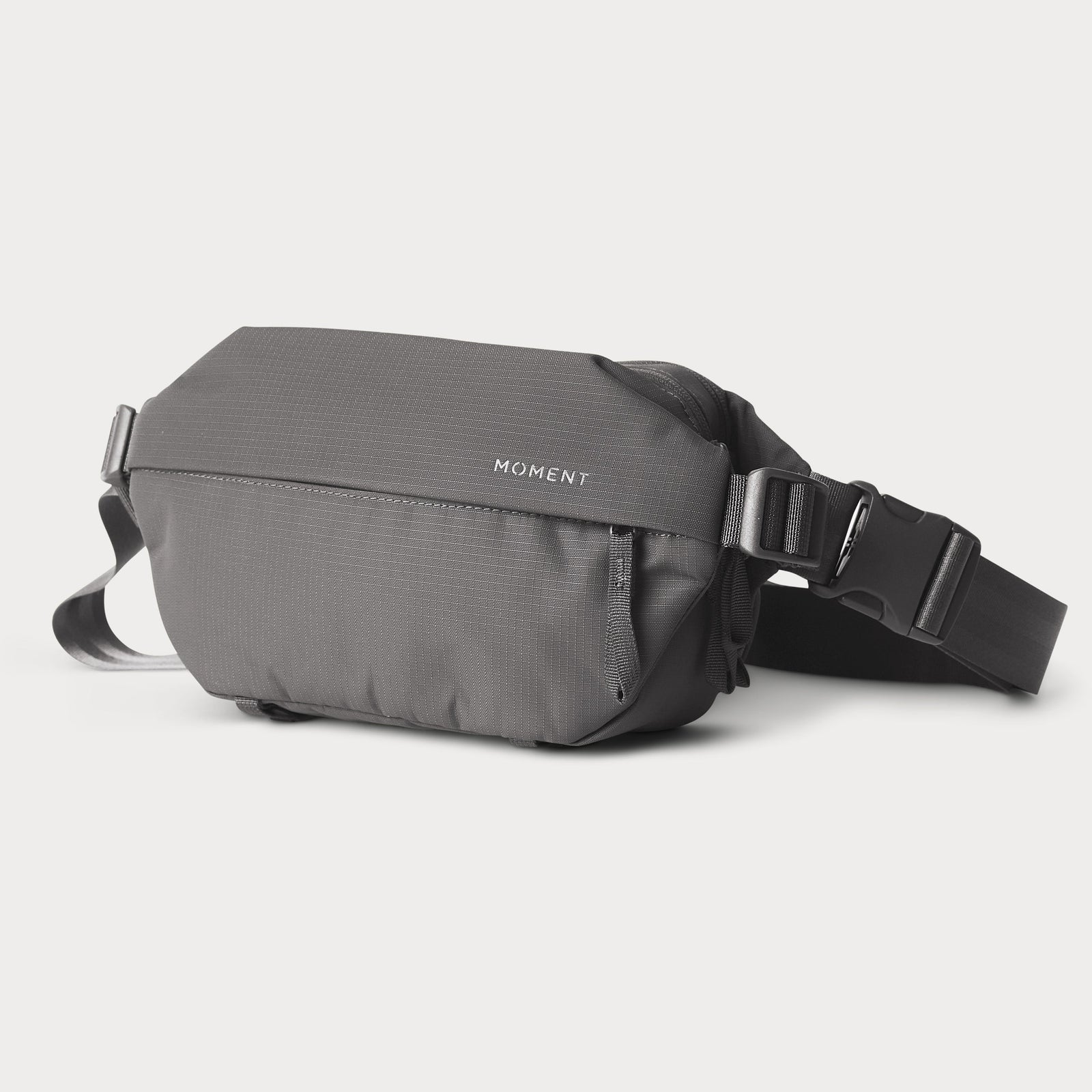 Moment Everything Sling 2L